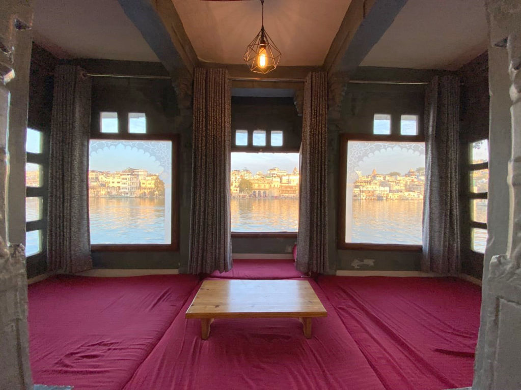 Lakeshore Hotel Restaurant Udaipur : Lake View Hotel Udaipur
