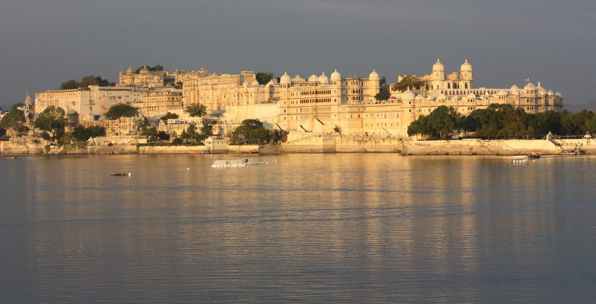 Places to stay near Udaipur Lake Pichola