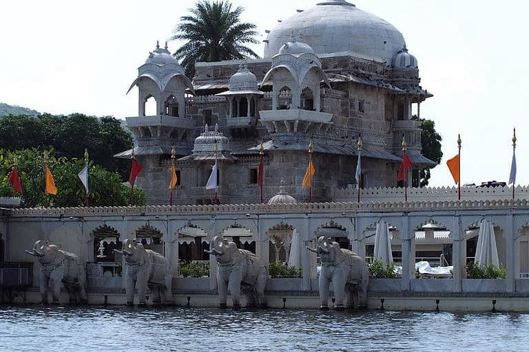 lake pichola udaipur